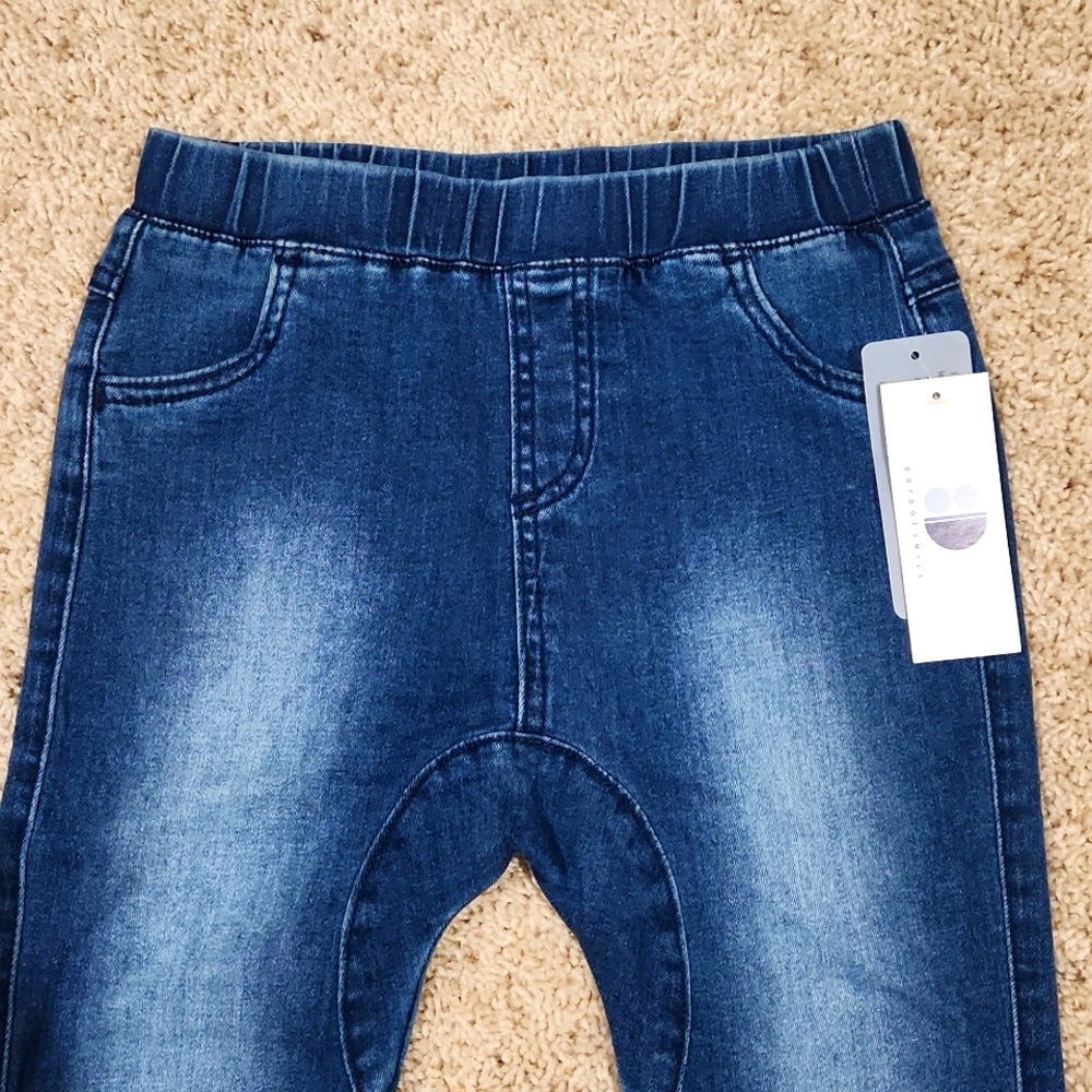 Blue Jeans - Picture 2 of 8